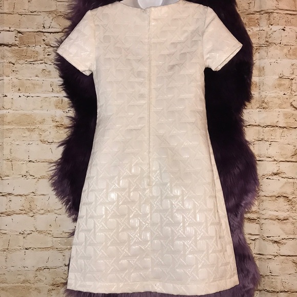 Xhilaration Cream colored Broccade shift dress - Picture 2 of 3
